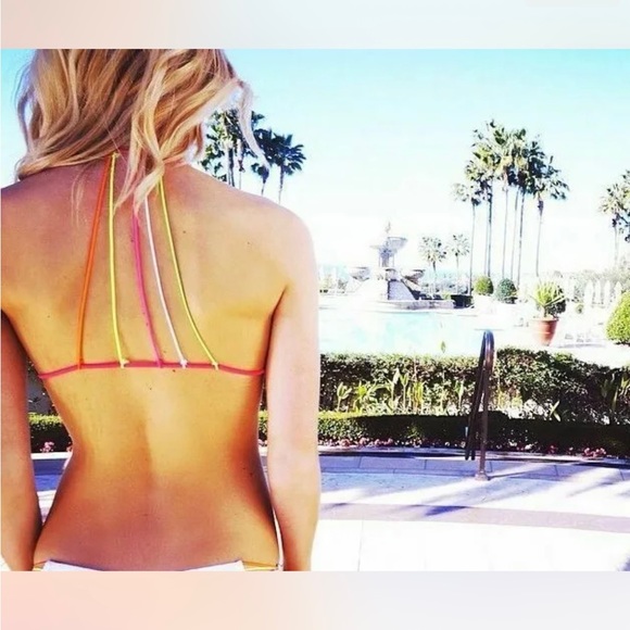 NWT and RARE beach bunny bikini size XL as seen on Sports Illustrated ma… - Picture 2 of 16